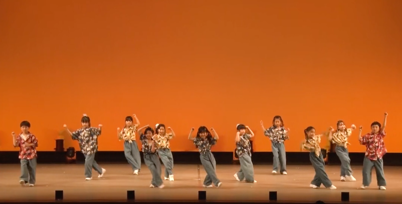 kidsgarden_fs's tweet photo. 🎵舞台　#キッズダンス

2024,3,20水曜日　祝日
第30回キッズガーデン武蔵小杉教室発表会
川崎市民プラザ　ふるさと劇場

🎧 #DoWell 🎤 #Sirup  💃#Pistouch

#川崎市　#武蔵小杉 #バックダンサー　#制作開放　#新丸子　#元住吉　#武蔵中原　#武蔵新城　#企業公式相互フォロー　#企業公式　#設営完了
#スポーツクラブ　#フィットネスクラブ

体験見学の申込＆問い合わせ
https://t.co/RLOC3cX7ot