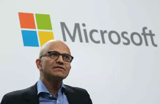 🔍 EU Puts Tech Giants on Notice! Microsoft faces a hefty fine for missing GenAI risk info. Transparency in AI is not just a request, it’s a requirement!
#EURegulation #TechTransparency #AI #Microsoft 🌐✨