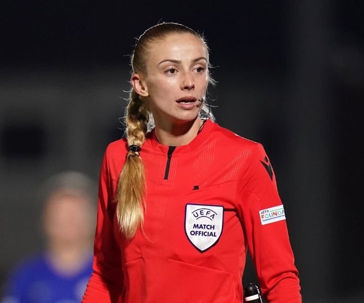 🇧🇬 | Çarşamba günü oynanacak Krumovgrad - Levski Sofia maçını Hristiyana Guteva yönetecek.

📌 33 yaşındaki Guteva, Bulgaristan 1. Ligi'nde maç yöneten ilk kadın hakem olacak.
