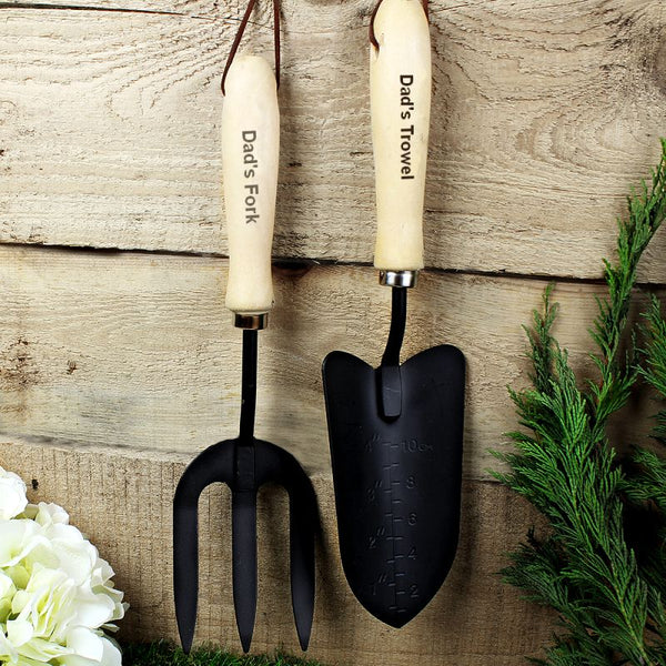 Looking for a father's day gift idea? Does he like gardening? This fork & trowel set can be personalised with any message on the handles lilybluestore.com/products/perso… #giftideas #fathersday #mhhsbd #elevenseshour #earlybiz