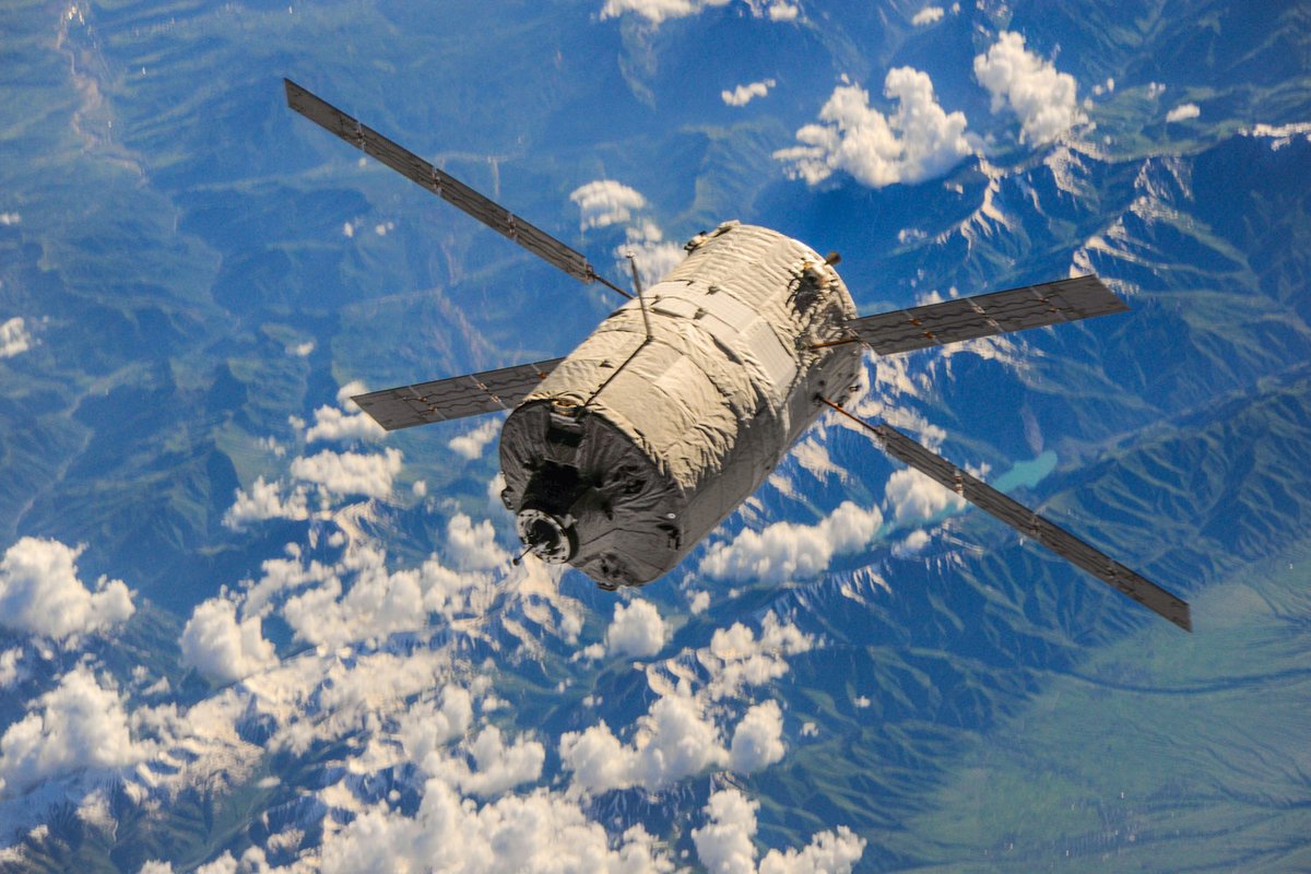Por cierto, en 2013 el astronauta italiano Luca Parmitano pidió tiramisú en una de las entregas a la Estación Espacial Internacional. A la nave de carga que lo transportó hasta allí, el ATV-4, se le apodó 'Vehículo Automatizado de Tiramisú'.