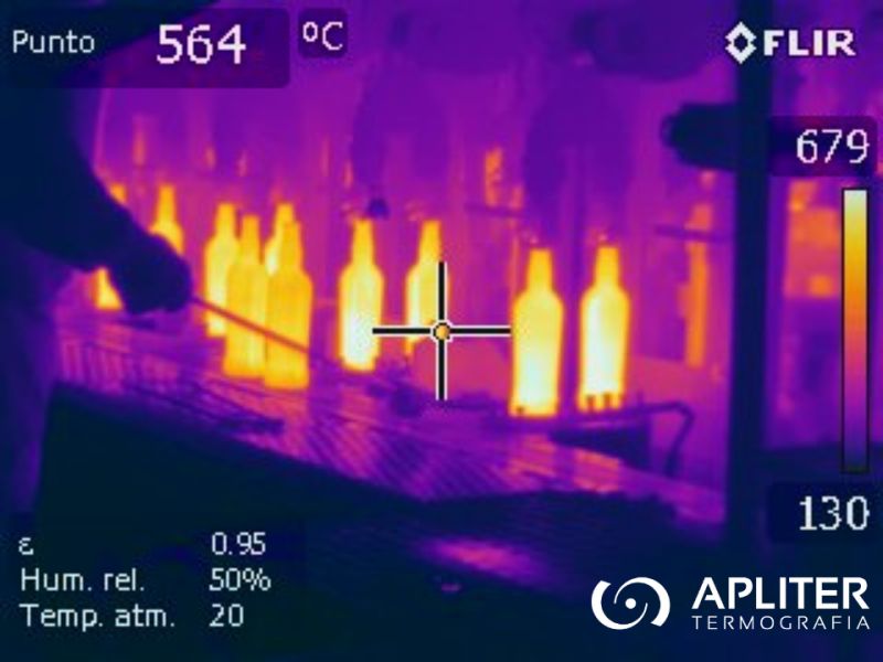 TERMOGRAFIA_'s tweet photo. El uso de cámaras termográficas de automatización en el control del soplado de botellas de vidrio, mejora la eficiencia y calidad. Las cámaras @flir detectan defectos en tiempo real, reduciendo botellas defectuosas, y acelerando la producción. 

Más info: https://t.co/lSQcQovOO0 https://t.co/aFGDBjdwNE
