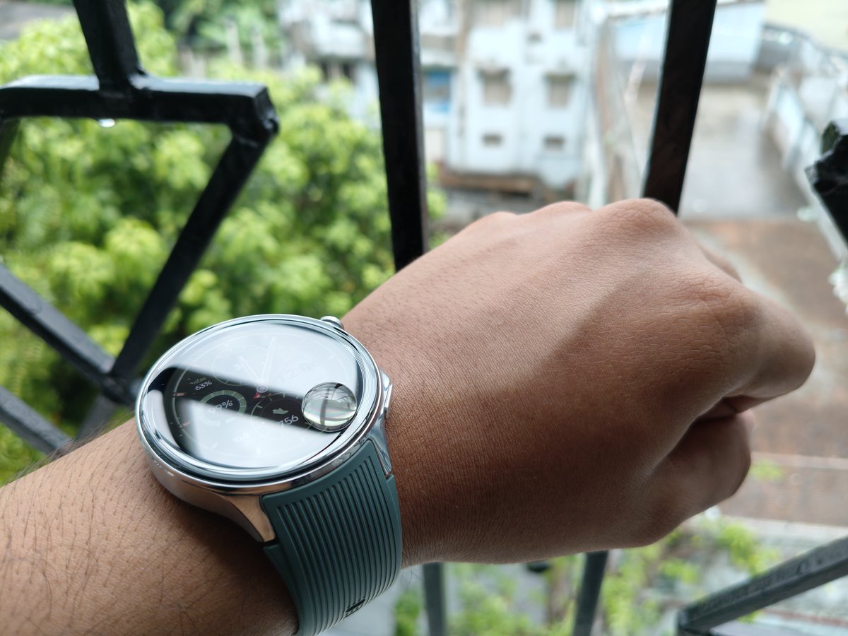 _fomentor's tweet photo. I've been daily driving the @oneplus #Watch2 for the past 14 days, and I must say, it's fantastic.
While I won't be writing a full review, I do want to highlight a few specific points that I absolutely love. https://t.co/cvefDknfAA