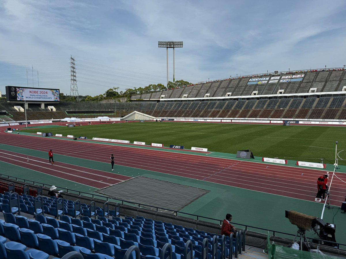 AS17168060's tweet photo. 昨日までのS席は完売だったそうな。
パリ2024パラ前の最終調整時期にも関わらず海外のトップ選手もたくさん来日してくれて、一定の成功と言えるのかな。
  
一方うちの友祈っちはレーサートラブル…なんとか頑張ってくれい。 https://t.co/Ck4ivLJkGl