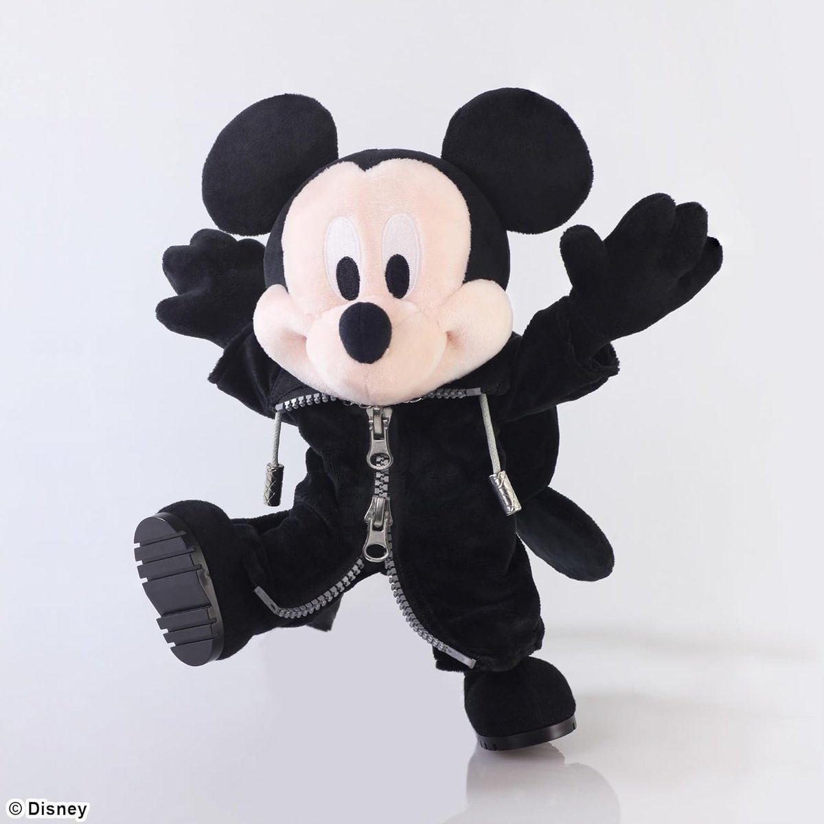 Wario64's tweet photo. Kingdom Hearts: King Mickey Action Doll is $65.40 on Amazon https://t.co/M6ApnHk01d #ad https://t.co/61QJPp58Qb
