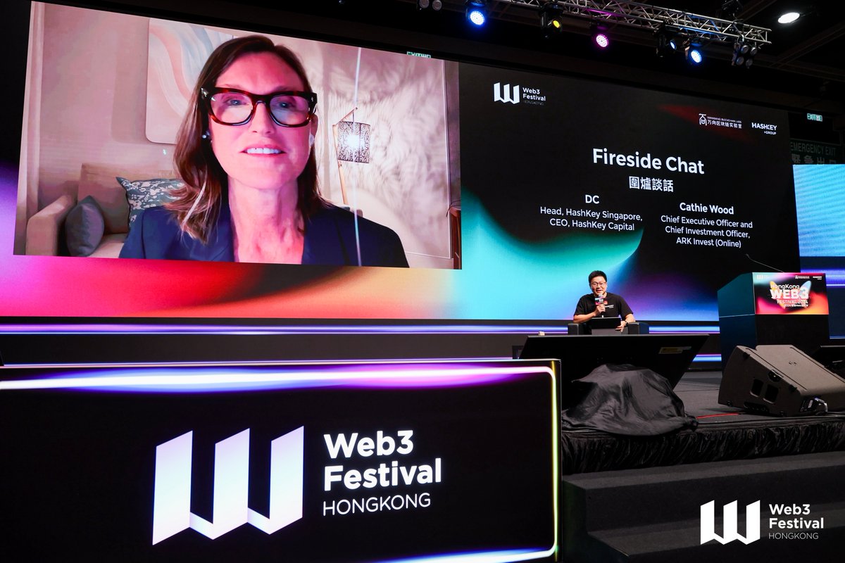 An exciting, captivating fireside chat given by @ARKinvest founder, CEO and CIO @CathieDWood, and @HashKey_Capital CEO @DC_HashKey at Hong Kong #Web3 Festival at the main stage.

Youtube: youtube.com/watch?v=w1evPd…

#Web3 #Bitcoin #digitalassets #fintech #HashKey