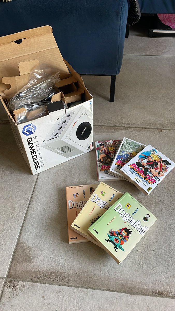 Raadium_'s tweet image. Quand tu tombes sur une #GameCube neuve en Brocante 😊
Le réveil à 5h a été récompensé 🔥🙌
