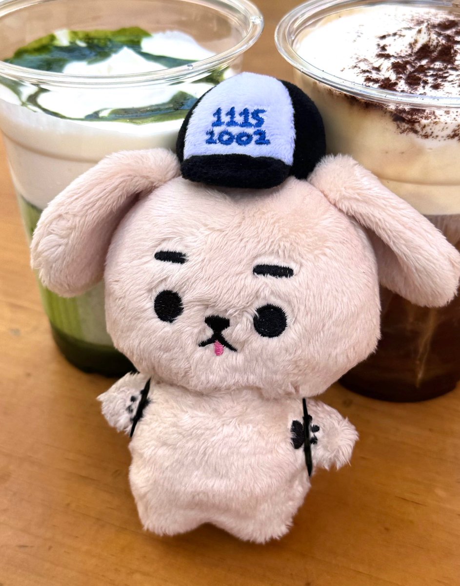 강아지도 커피 마셔도 되나?
ㄴ윤윤이도 아아 마셔?🐶

#엔하이픈 #ENHYPEN #제이크 #심재윤 #JAKE