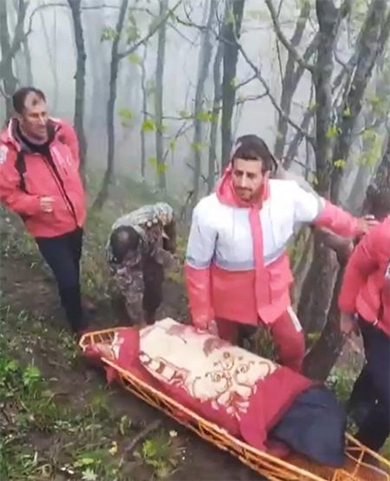 HELİKOPTER ENKAZINDAN İLK GÖRÜNTÜLER İran televizyonları, Uzi köyü yakınlarındaki Karabağ ormanlarına düşen helikopterin enkazından ve taşınan cenazelerden görüntüler ekrana getiriyor milliyet.com.tr/dunya/live-ira…