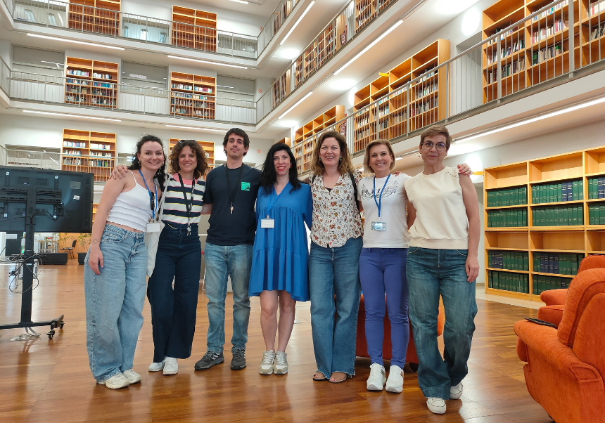 📚🌍 Aquesta setmana hem rebut la visita de 5 bibliotecàries europees dins del programa #ErasmusPAS🥳 Han explorat les nostres #bibliotequesuv, descobert els nostres serveis i intercanviat coneixements. Una experiència enriquidora per a tothom!ir.uv.es/iAgTn5V <a href="/relint_UV/">uvinternacional</a>