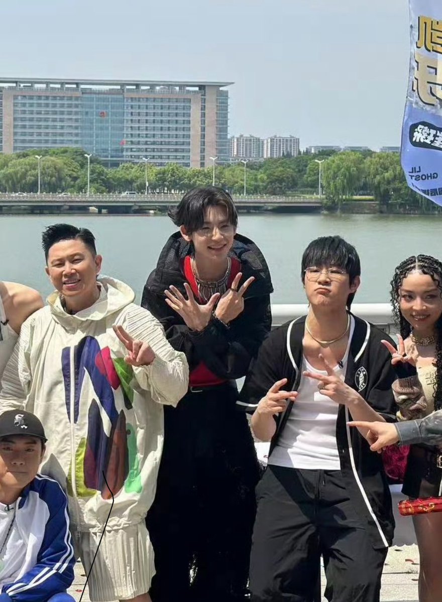 ยิ้มทีโลกละลายไปเลย 🫶🏻✨🌤️