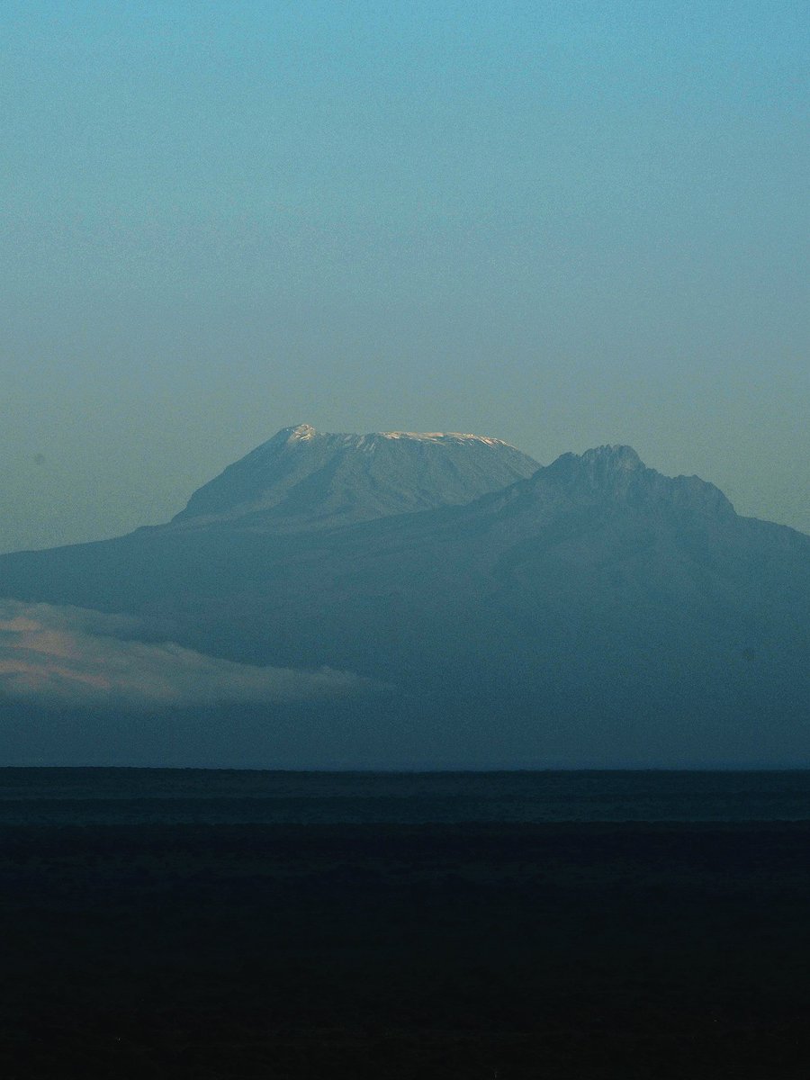 Mt Kilimanjaro showing off earlier today.