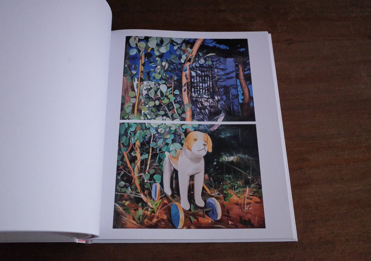 keibunshabooks's tweet photo. 【店頭新入荷】
『THE SCENE』（KARMA）

画家・今井麗さんの作品集。作品を主に構成するテディベアや、おもちゃ、フルーツを中心に、二度と戻らない瞬間が鮮やかに、そして生き生きと描かれており「何気ない細部にこそ、その真価は発揮される」という誰もが必要としていることを想起させます。 https://t.co/Fu9eafxwfi