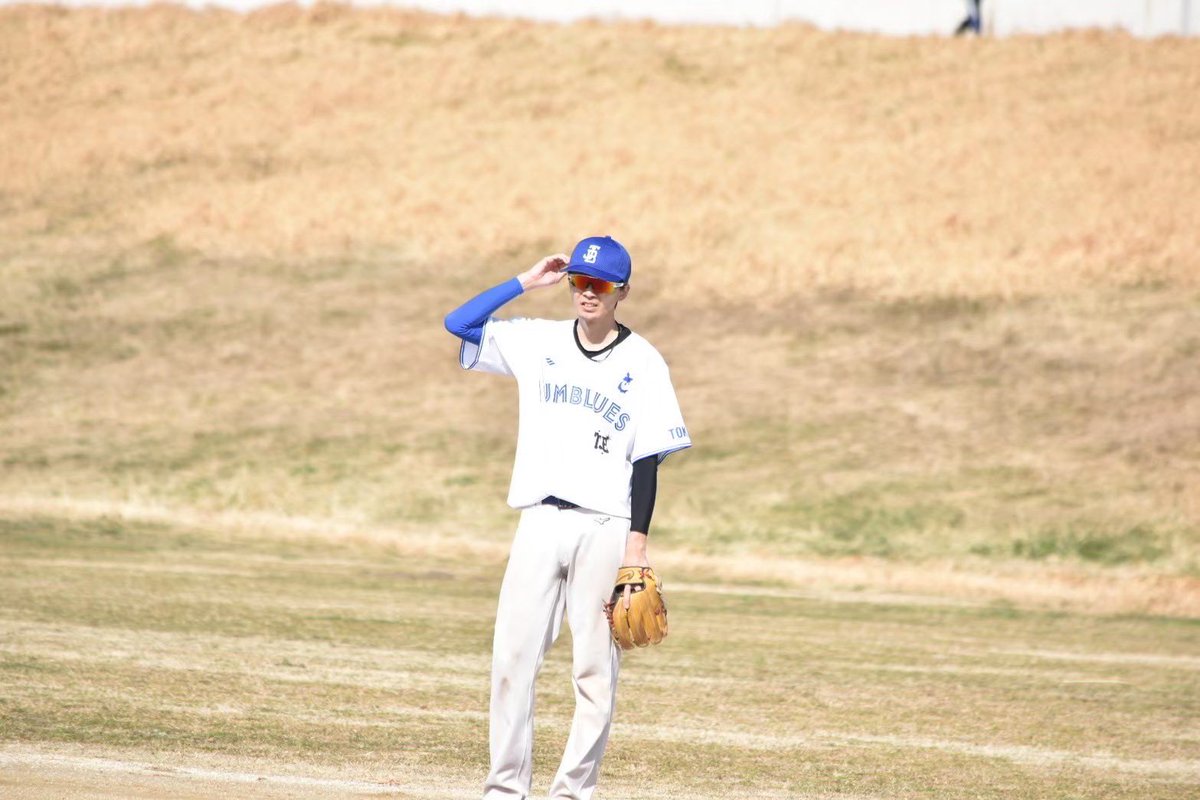 墨東五区1回戦
vs 光クラブ様
5-2 win

初回から点を取り合い、同点で迎えた2回椎名のタイムリー2塁打で逆転する。
その後も大塚のタイムリー、増田のHRで追加点をあげる😆
先発小森は粘り強く投げ抜き、完投勝利をあげた。

光クラブ様 対戦有難う御座いました！
#24 #草野球 #東京 #選手募集