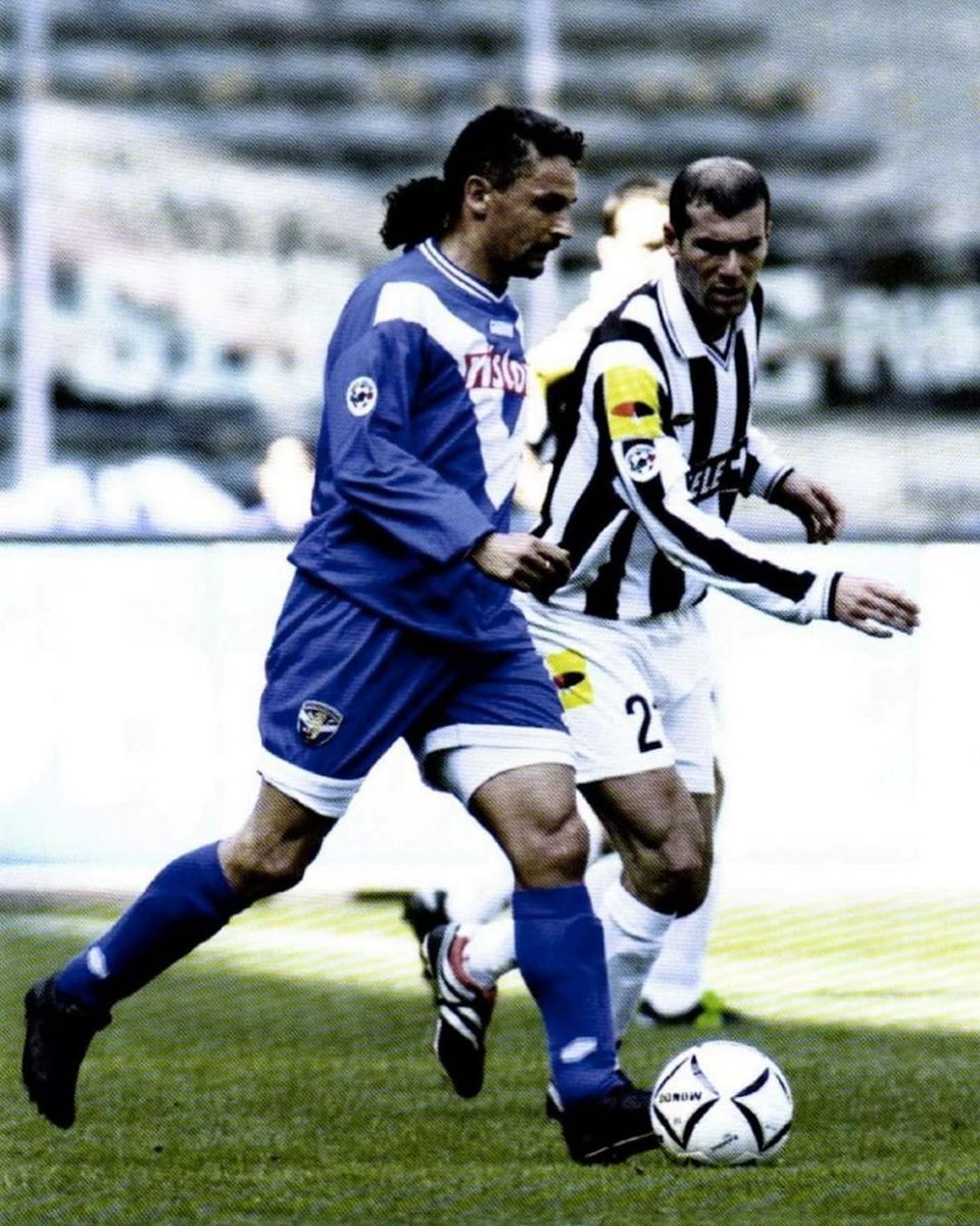 One Picture. Two Legends.