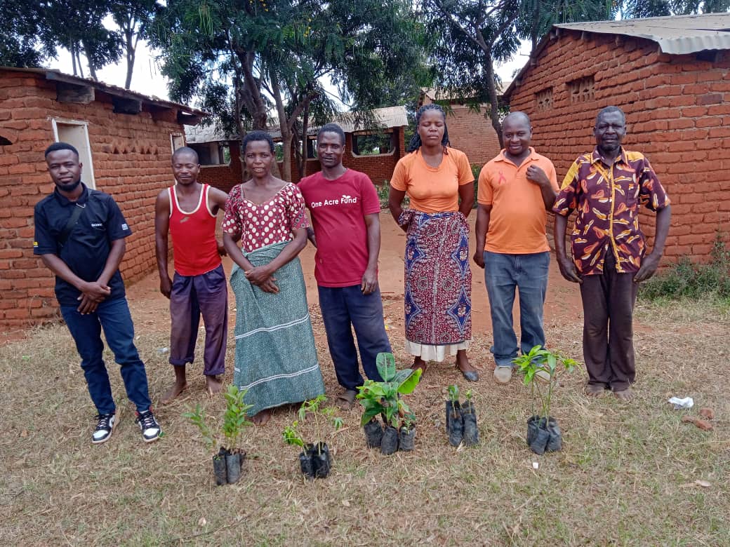 We proudly distributed 20 fruit trees to Kantambo, Chilikumwendo, and Mdeza schools. Attended by SMC members and the A.E.D.O, focused on educating the community about effective fruit tree management. To be planted in the school orchards