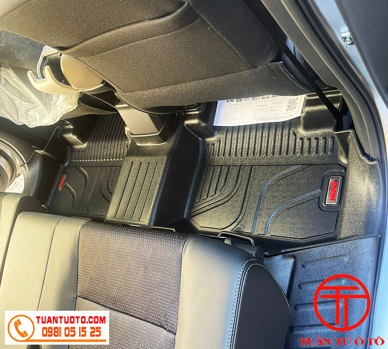tuantuoto's tweet photo. hảm lót sàn xe Toyota Veloz 3D tràn viền nhựa TPE của HuVi không mùi, không thấm nước. https://t.co/pPK1qQ8cSX https://t.co/ifWo70is4j