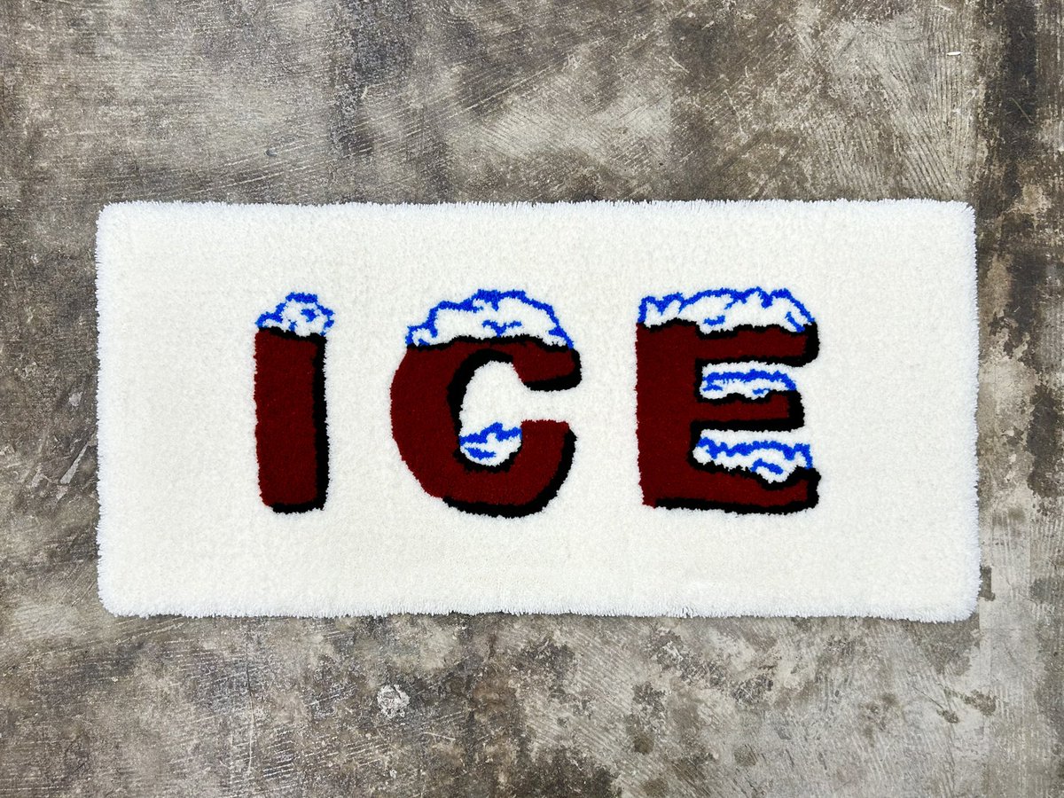 R10911r's tweet photo. .
『ICE』
35cm×75cm
（写真②はA4用紙と比較）

https://t.co/j9IxkBxbZs…

#タフティング #ラグ #tufting #rug #ice https://t.co/O0dGJK7cyb