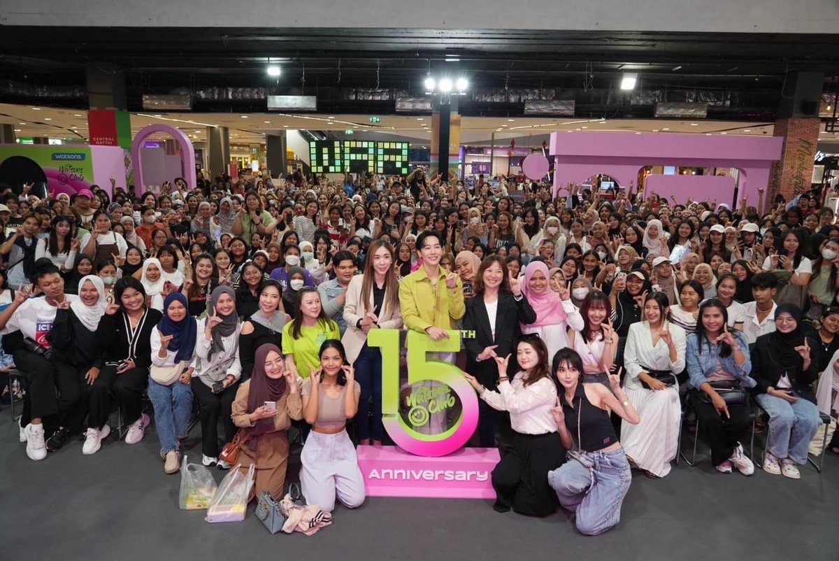 พลังแฟนคลับ 'วอร์ วนรัตน์' ที่มาร่วมงาน Watsons Club Day กิจกรรมสุดฟินสำหรับสมาชิกวัตสัน คลับ ที่เซ็นทรัล หาดใหญ่🤗 เยอะมากเลยค่า แอดมินปลื้มใจแทนมากกกก #CentralPattana #เซ็นทรัลพัฒนา #วอร์วนรัตน์ #warwanarat #CentralHatyai #เซ็นทรัลหาดใหญ่