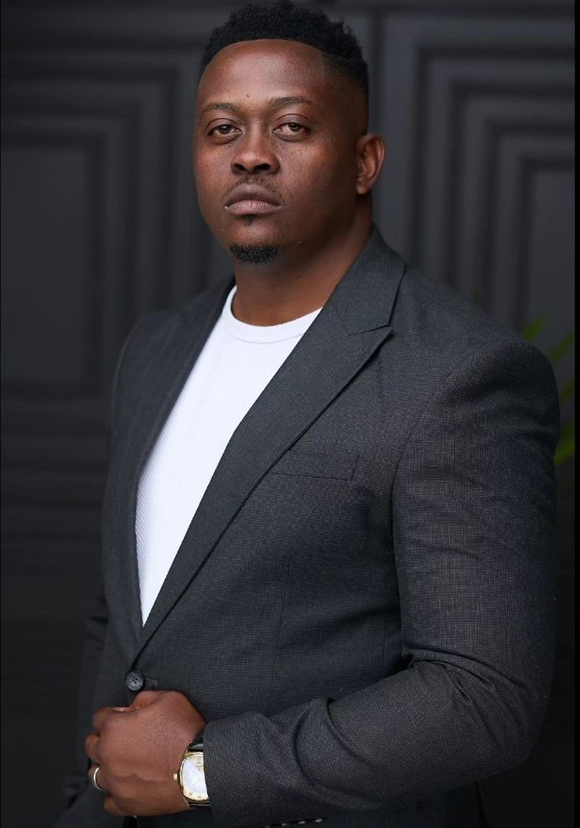 It's a new dawn for Zimbabwean arts as @napoleonnyanhi takes on the reins as the National Arts Council of Zimbabwe's director😎😎😎. Leveled all the way up and we're here for it. Congratulations Napoleon, we know you're here to make a mark and you are just the person for this!