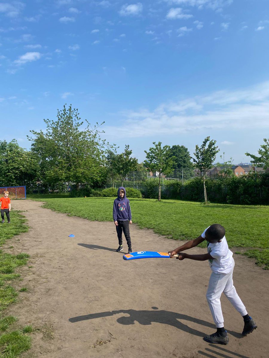 Our ParkPlay sessions at Brickfield Park on Saturday was another success ☀️🎾🏈🏀⚽️ If you are looking for something to do on a Saturday morning come down and see our Foundation staff 😆👏