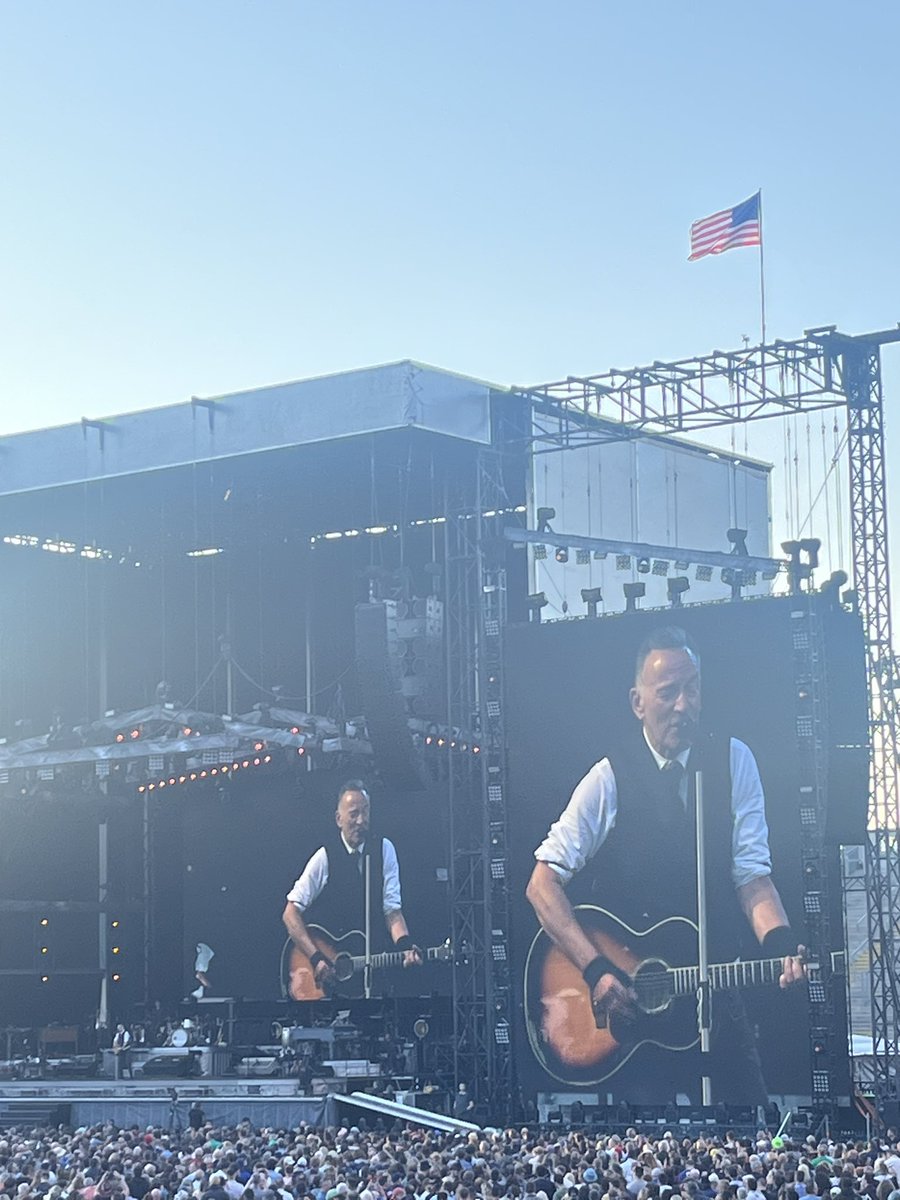 Declan O'Connell tweet media