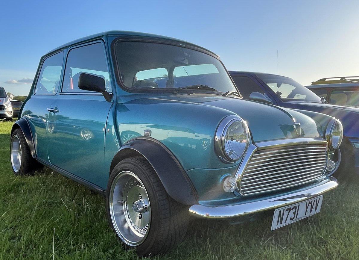 miniphernalia's tweet photo. Not sure of the wheel choice on this #MiniSidewalk SE but each to their own on #MiniMonday - https://t.co/ftnBKDcPVu https://t.co/SGsTazyEZR