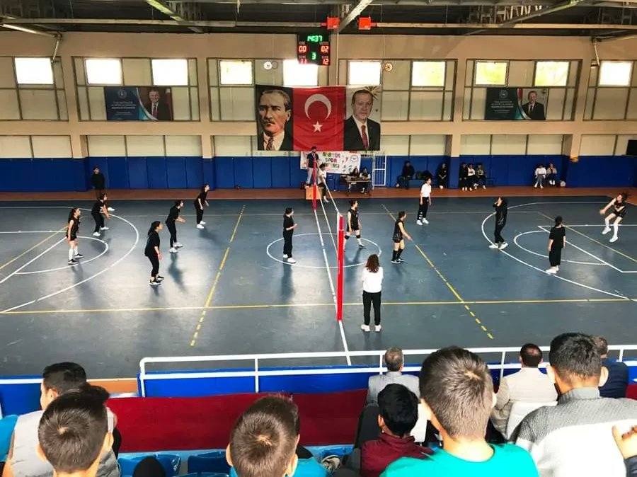 📍Boztepe İlçe Müdürlüğü Boztepe Gençlik ve Spor İlçe Müdürlüğümüz koordinesinde 19 Mayıs Atatürk'ü Anma Gençlik ve Spor Bayramı münasebetiyle Taekwondo, Voleybol ve Futsal müsabakaları düzenlendi. #gençlerinbayramı @gencliksporbak @oa_bak