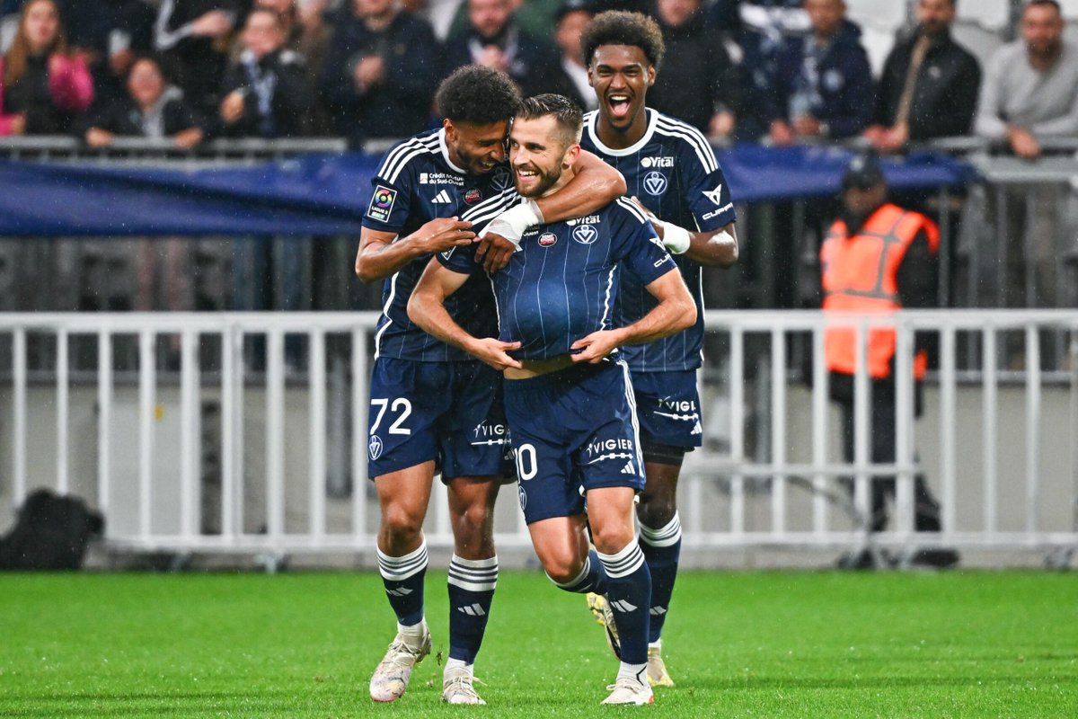 Albert Riera : 'Je crois qu’il y a pas mal de joueurs qui ont progressé' A lire ici 👉 girondins4ever.com/?p=522403 #Girondins