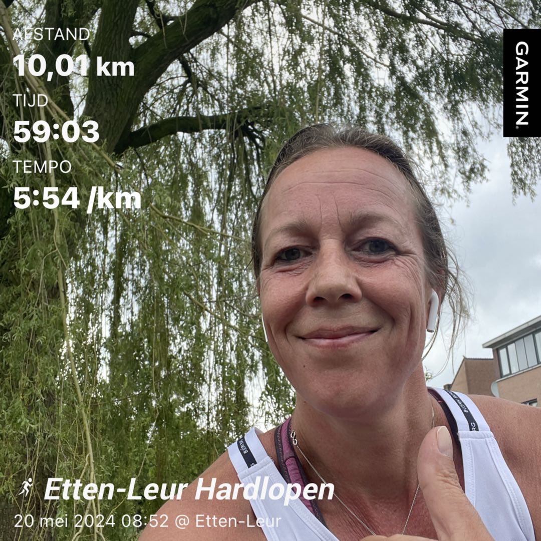 #beatyesterday #garmin rondje trekken en sleuren, paar keer de “afbreek” mogelijkheid van de ronde psychisch overwonnen #huphardlopen ⁦@loopmaatjes⁩ 🙌🏻🏃🏼‍♀️