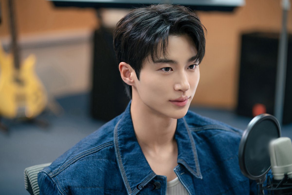 avmelias's tweet photo. needs to be studied how sunjae looks so good with every hairstyle https://t.co/nbkBbky5rw
