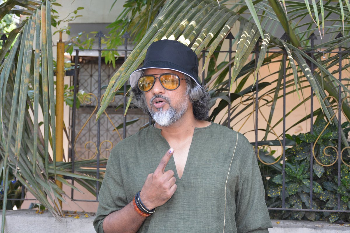 ECISVEEP's tweet photo. Nothing like voting, I vote for sure.

Join fashion designer Sandesh Navlakha in celebration of #ChunavKaParv by casting your vote #YouAreTheOne🫵

#Phase5 #LokSabhaElections2024 #DeshKaGarv #GeneralElections2024 https://t.co/PtRMRSXYLY