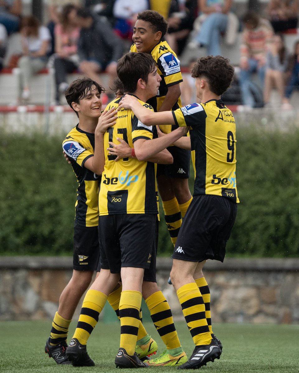 🏆 El Portu participará del 5 al 9 de junio en la #ACCUP, el torneo de fútbol base del @AthleticClub. ✅ Infantil Honor ✅ Infantil 10 Beltza ✅ Infantil Txiki ✅ Alevín 12 Beltza ✅ Alevín 12 Horia ✅ Alevín 13 Beltza #aupaPORTU 💛🖤 #PORTUbase