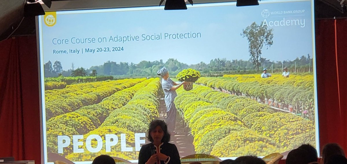 Excited to be on the inaugural course of  Adaptive Social Protection delivered by <a href="/WorldBank/">World Bank</a> and learn about "the multisplendour theme" approach as nicely phrased by @mamtamurthi with 40 practitioners from across the globe &amp; @Iffathsharif - I am in great company!