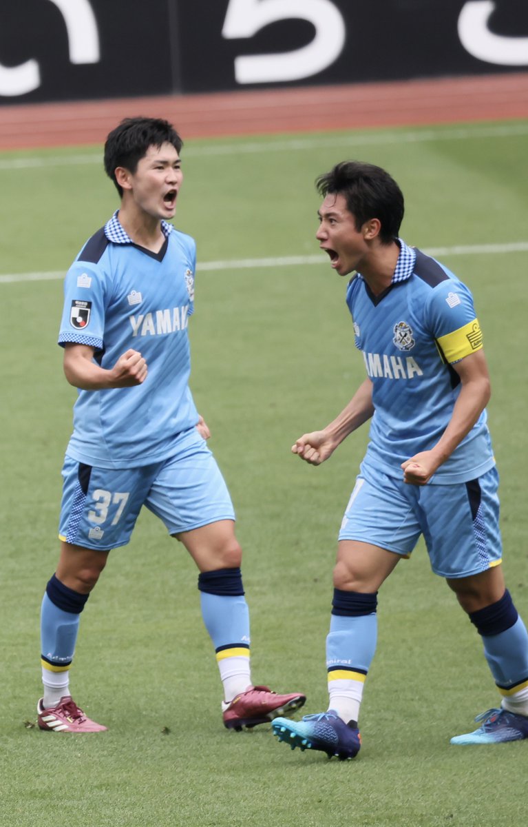 翔太さんのゴールに吠える2人
#平川怜 
#上原力也
#jubilo  
#ジュビロ磐田　
#いざ
#磐田浦和