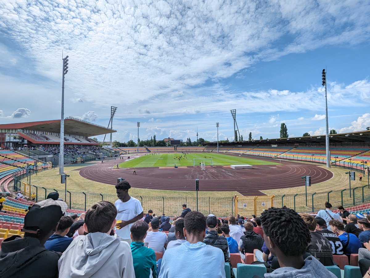 lupus_transitus's tweet image. Hello again! #Jahnstadion @HerthaBubis #BSCBVB