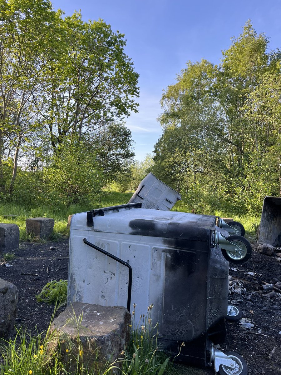 WHAction's tweet photo. Walking in hailes quarry park Westerhailes @Edinburgh_CC @edinhelp https://t.co/OjsBz3OguG