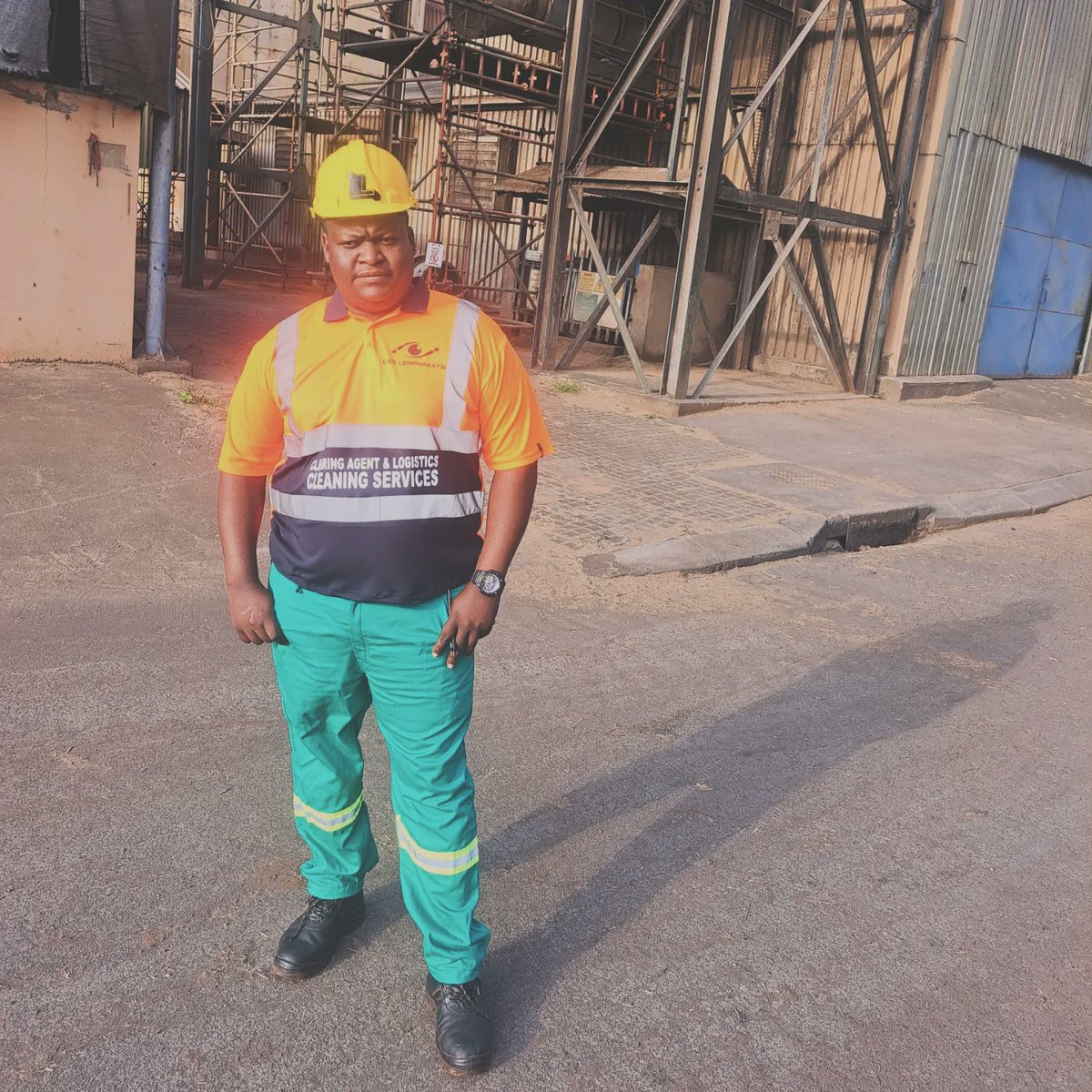 Clearing agent services and logistics,cleaning services. llisolemphakhatsi@gmail.com