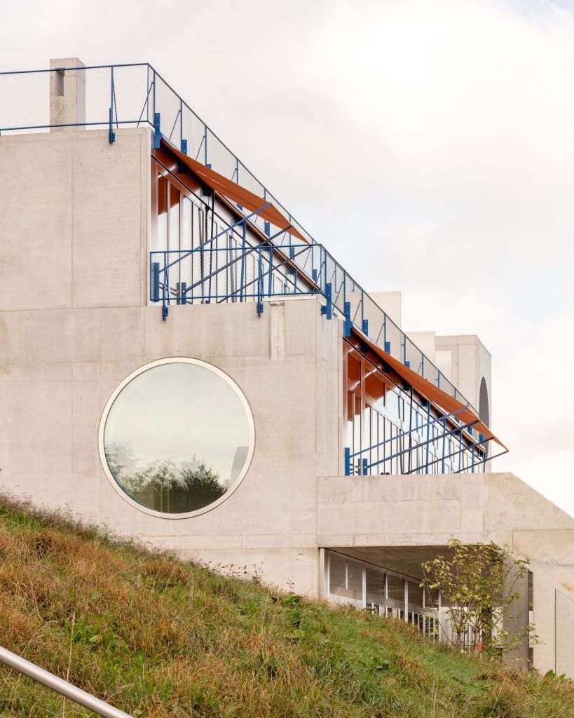 afasiaarq's tweet photo. #Buchner Bründler https://t.co/TrKJKnIHEh | posted by afasia | daily entries on contemporary art and architecture #afasiaarchzine #afasiaarq |
HOUSING DEVELOPMENT RÖTIBODEN . Wädenswil Buchner Bründler Architekten Rötiboden is located above the histor… https://t.co/dQQ0QZcZEC