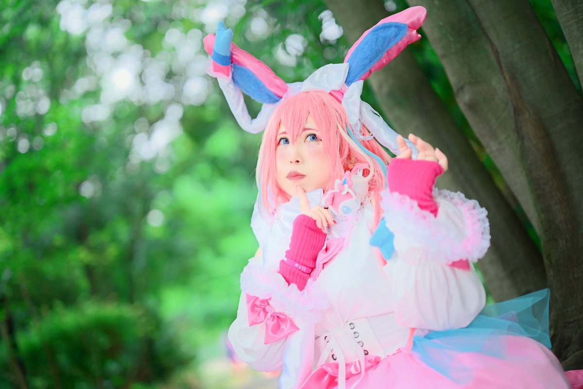 umeko_0209's tweet photo. 【Cosplay】

ポケモン擬人化  

NO. 0700

🎀 ニンフィア 🎀Sylveon

photo📸天才まさねさん😎(@masane7 )

#ホココス #コスプレ #夢ポケ擬人化 https://t.co/8Bv5uHfxq3