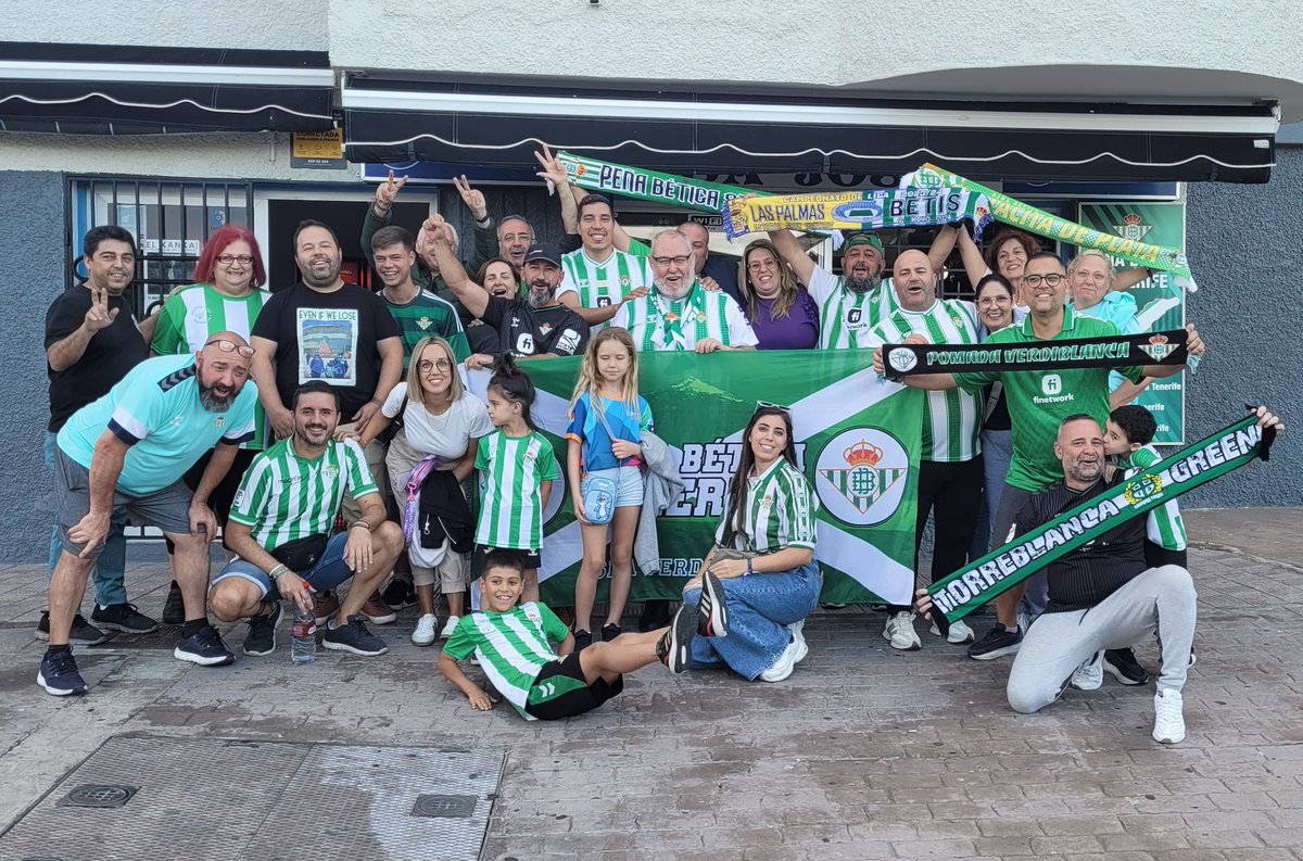 pbeticatenerife's tweet photo. Acabó la temporada en nuestro templo, no de la manera deseada, pero Señ@res por cuarto año consecutivo el escudo VerdiBlanco de las trece barras se paseara por Europa💚🇪🇺🤍
En la IslaVerdiBlanca, tu fieles seguidores siempre tuyos. @torreblancagrn @tacitabetica @PB_Pomada_Verd https://t.co/5dSHM4Wmey