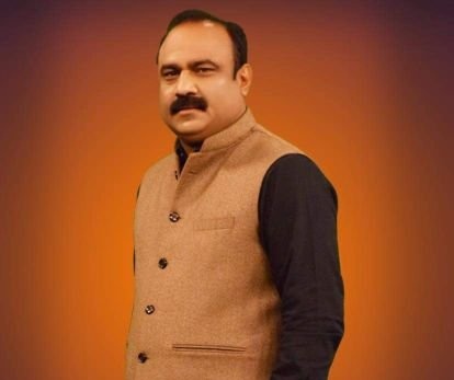 NDA had the lead till two months before the Elections but as soon as BJP raised the slogan of 400 Paar and the opposition accused them of ending reservation, SC ST & OBCs  turned against BJP.

This is the reason why this election can go in any direction right now.

- Rajeev