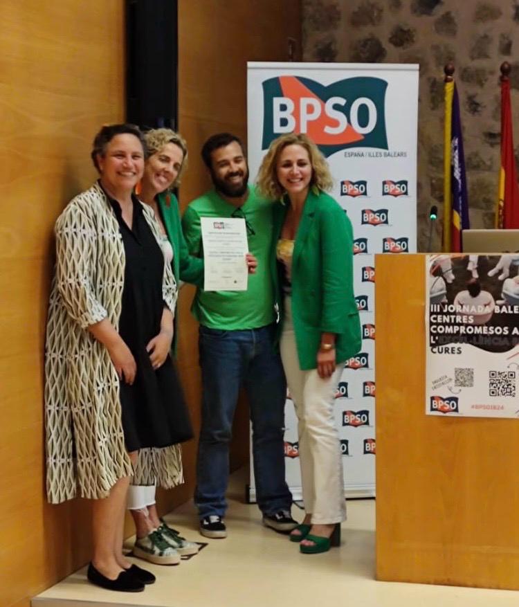 SonLlatzer's tweet photo. El nostre hospital i el @equipoHJM  han estat reacreditat en la III Jornada Balear de Centres Compromesos per l'Excel·lència de Cures. Enhorabona a tots els professionals que ho han fet possible!!! 👏👏👏 https://t.co/ZJxNWEDPe2