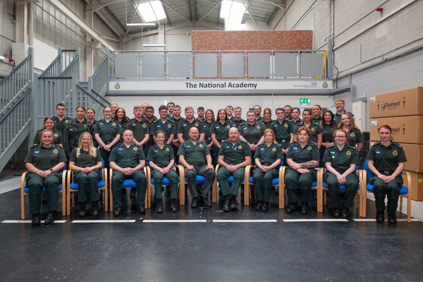 While we really hope that you don’t need to dial 999 today, if you do, you might meet one of the 40 people in this photo! These #studentparamedics have just finished their initial training and are out on the road from today. Congratulations and good luck to you all #teamwmas
