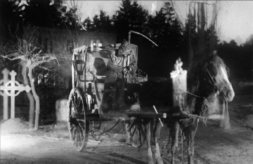 ☠️Fellow Mortals! Climb aboard THE PHANTOM CARRIAGE and ride into gothic darkness - Wednesday at the wonderful @CinemaMuseum as our friend (and genius) Stephen Horne @stephenstumm performs a live score to Victor Sjöström's silent 1921 horror masterpiece. Link in comments ☠️