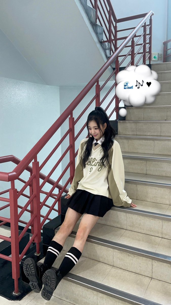tripleSGLOBAL's tweet photo. [📷] 240520 🦢💭 https://t.co/RAQJ1n6jSh