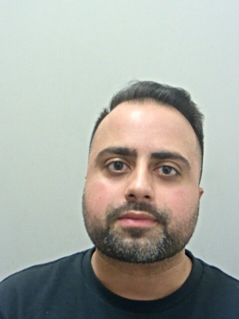 This is Asim Hussain. He is a rapist. On 2nd February 2020 Hussain attended the victim’s flat in Blackburn and forced himself upon her. Read more 👉 orlo.uk/X8YH0 Report a crime 👉 orlo.uk/sDHS0 or 📱 101. If a crime is in progress always 📱 999.