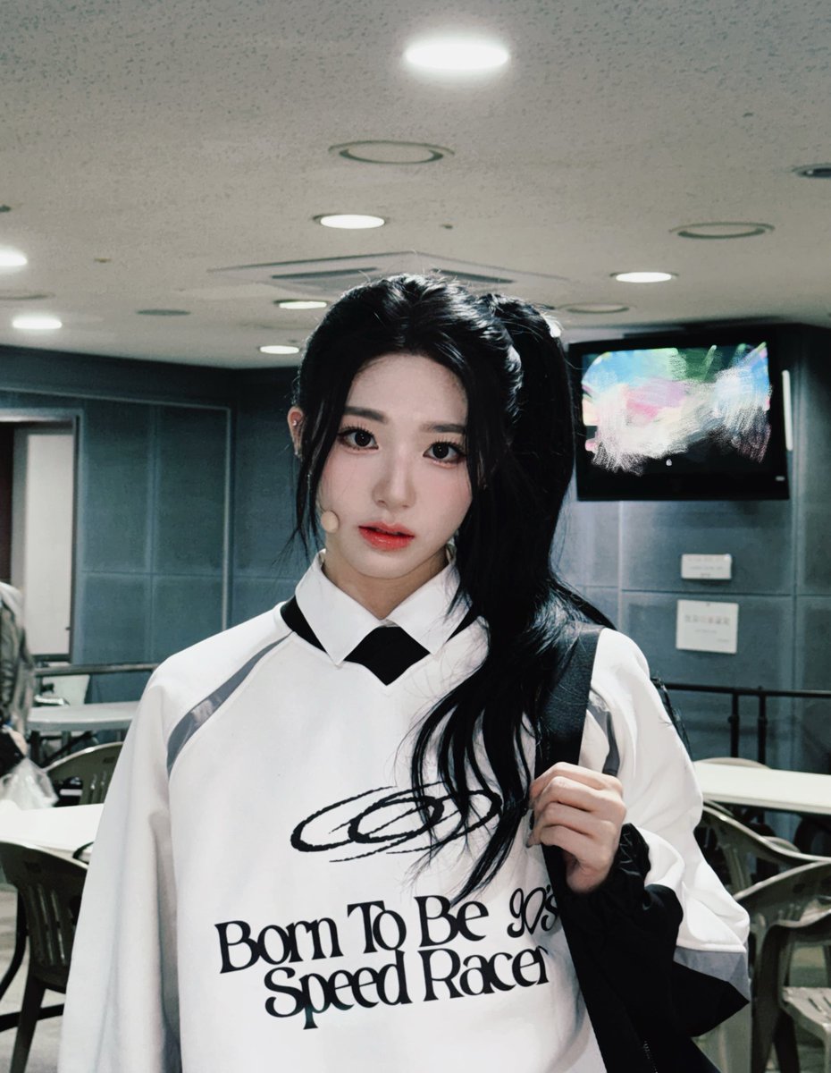 tripleSGLOBAL's tweet photo. [📷] 240520 🦊💭 https://t.co/wRJYWI0YpG