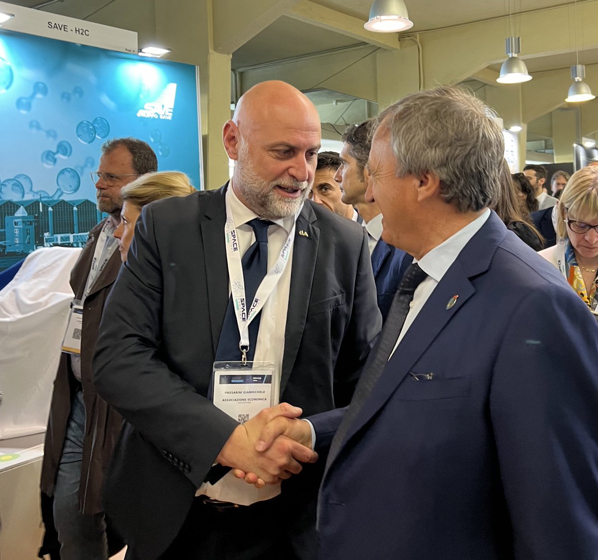 #VENEZIA🔭All’inaugurazione di Space Meetings Veneto con il Ministro delle Imprese e del Made in Italy, @adolfo_urso , il Capo di Stato Maggiore dell’@ItalianAirForce Luca Goretti, il presidente della @RegioneVeneto, @zaiapresidente, il Presidente Rete Innovativa Regionale AIR,