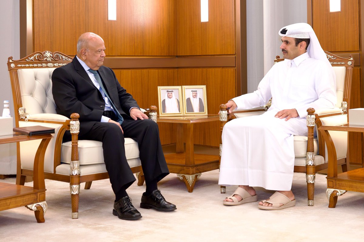 H.E. Minister Saad Sherida Al-Kaabi meets South Africa’s Minister of Public Enterprises 

#Qatar